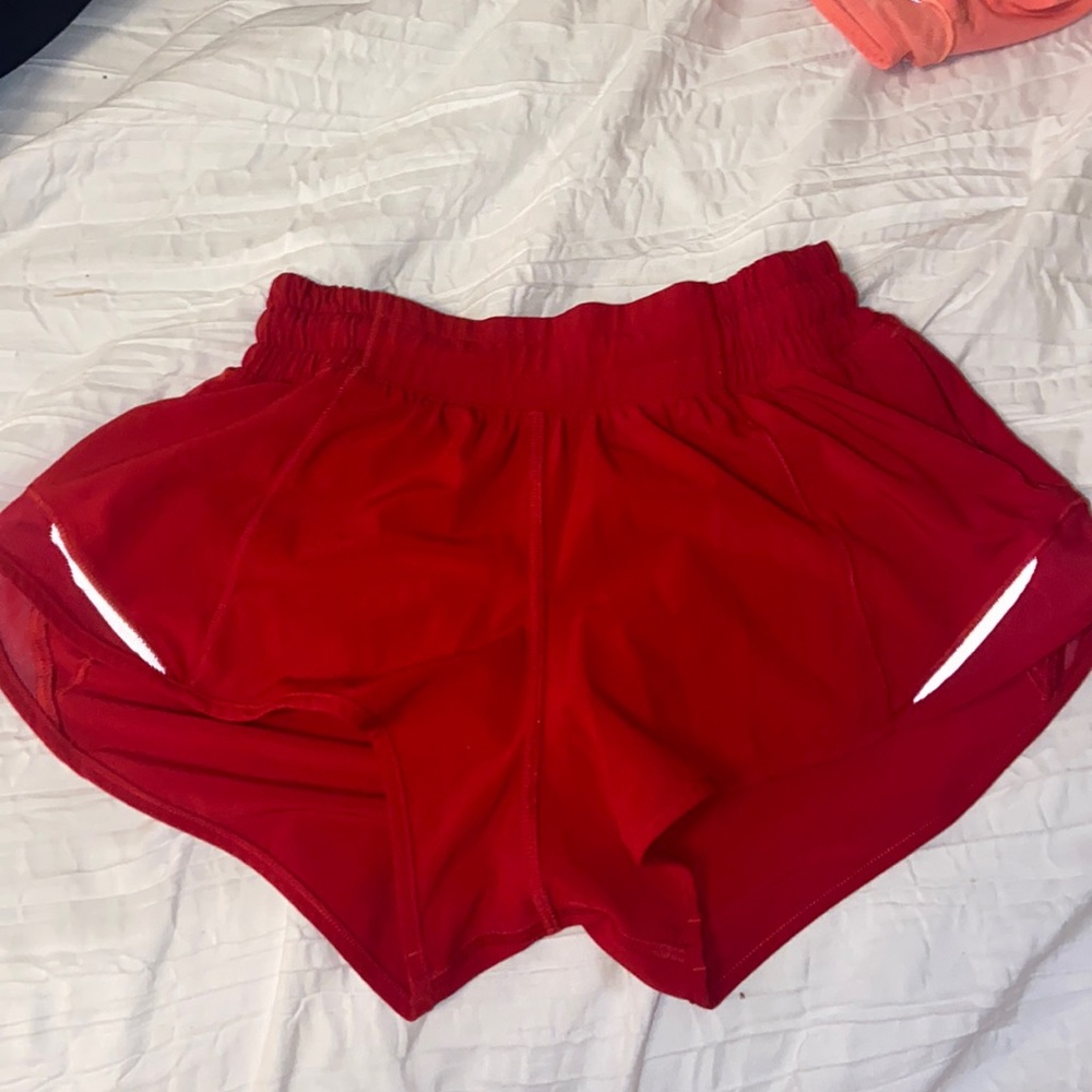 lululemon size 2 hotty hot shorts